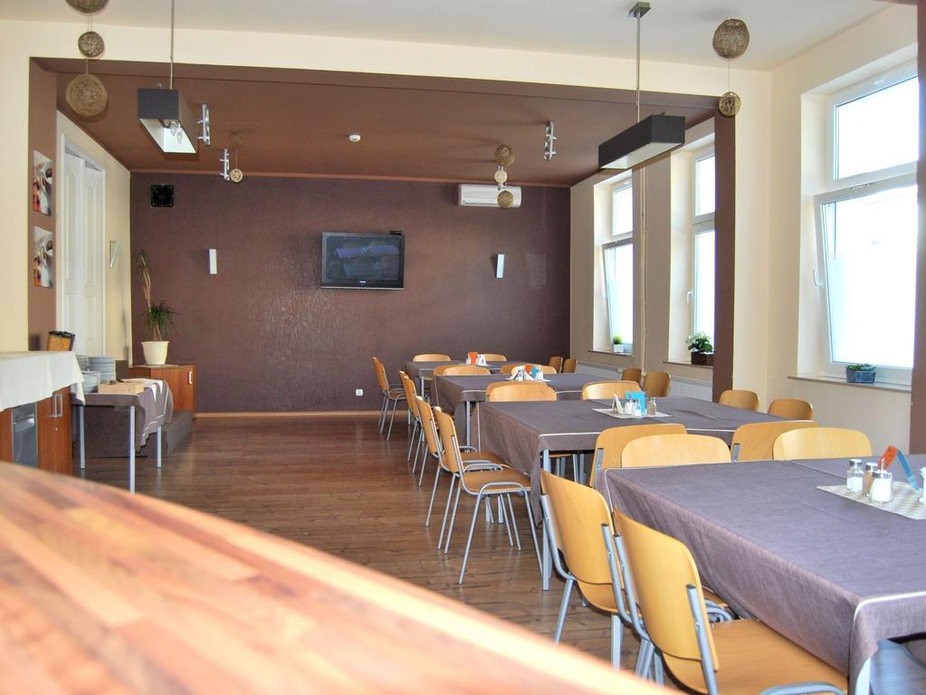Hostel24 Bed&Breakfast Bydgoszcz Exteriör bild