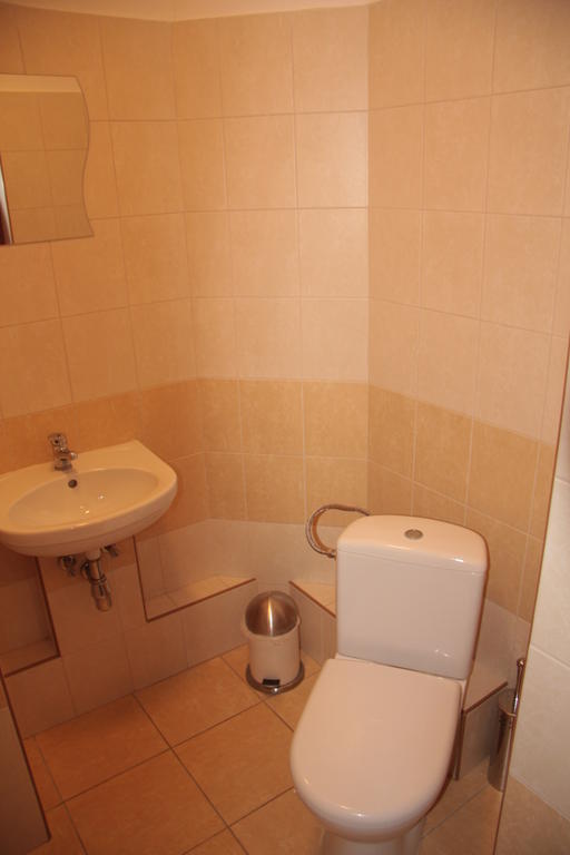 Hostel24 Bed&Breakfast Bydgoszcz Rum bild