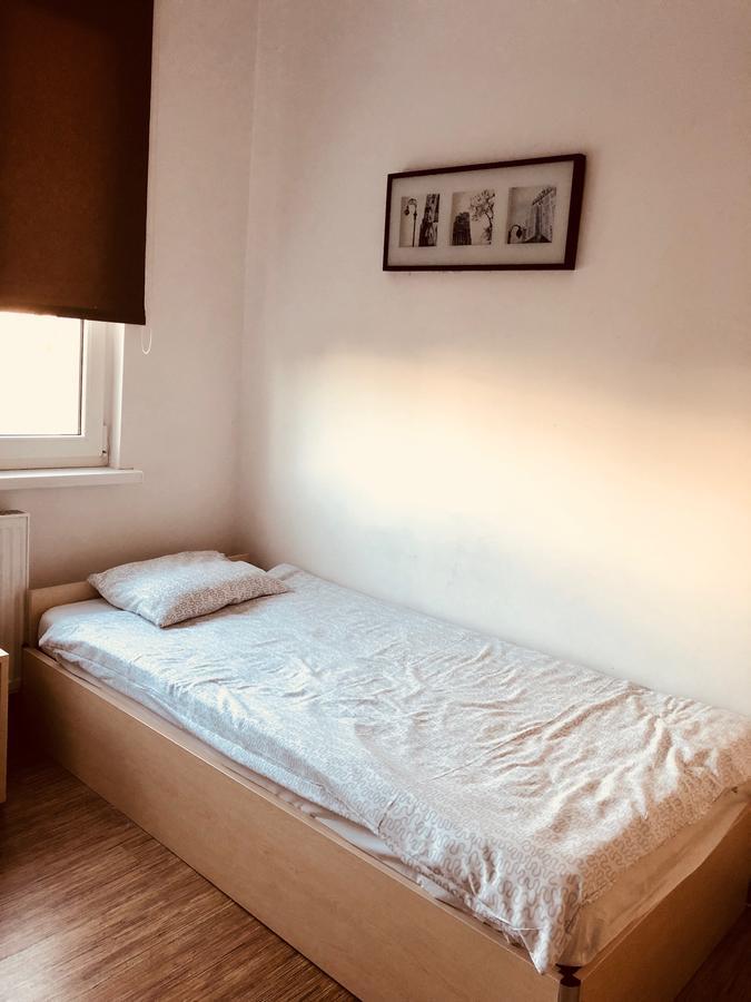 Hostel24 Bed&Breakfast Bydgoszcz Exteriör bild